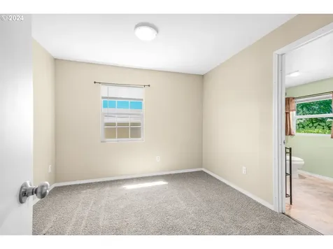 1218 W 19th Street Vancouver WA 98660