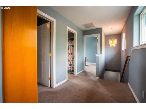4120 45th Avenue NE Salem OR 97305