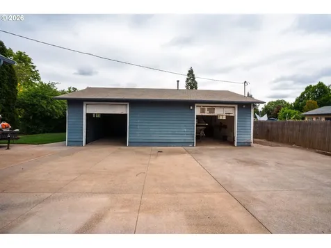 4120 45th Avenue NE Salem OR 97305