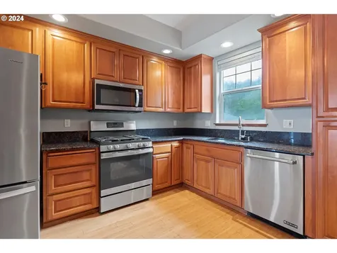 1933 SW Coast Avenue Lincoln City OR 97367