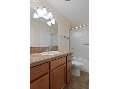 1933 SW Coast Avenue Lincoln City OR 97367