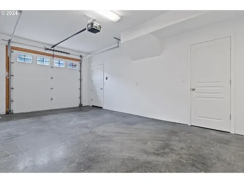 1933 SW Coast Avenue Lincoln City OR 97367
