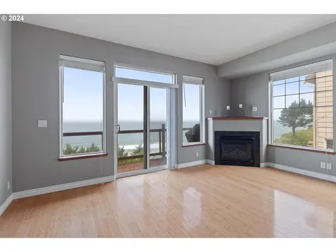 1933 SW Coast Avenue Lincoln City OR 97367