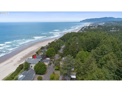1933 SW Coast Avenue Lincoln City OR 97367