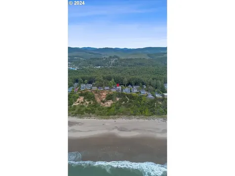1933 SW Coast Avenue Lincoln City OR 97367