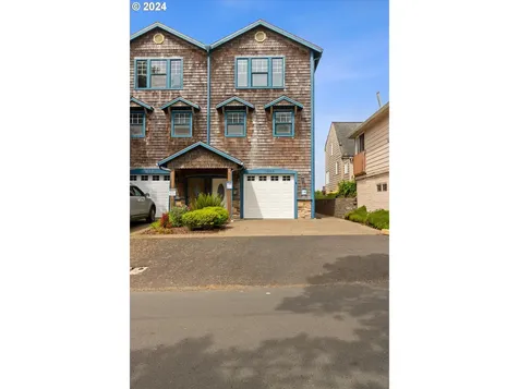 1933 SW Coast Avenue Lincoln City OR 97367