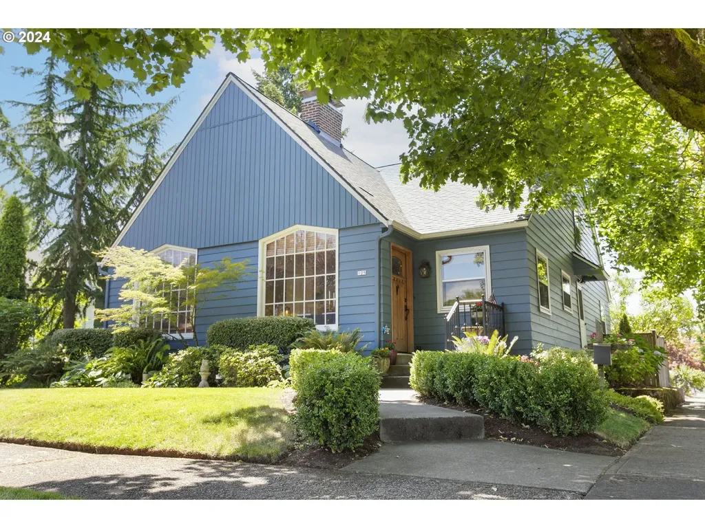 125 W 37th Street Vancouver WA 98660