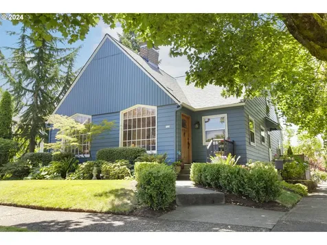 125 W 37th Street Vancouver WA 98660
