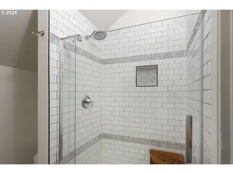 125 W 37th Street Vancouver WA 98660