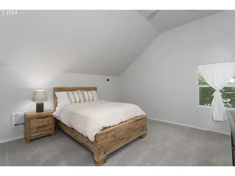 125 W 37th Street Vancouver WA 98660