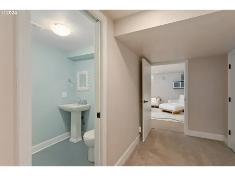 125 W 37th Street Vancouver WA 98660