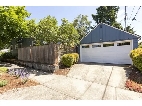 125 W 37th Street Vancouver WA 98660