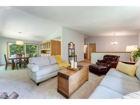 726 Se Villard Street Mcminnville OR 97128