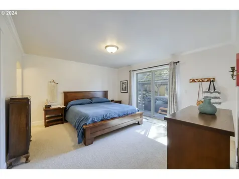 766 S 47th Place Springfield OR 97478