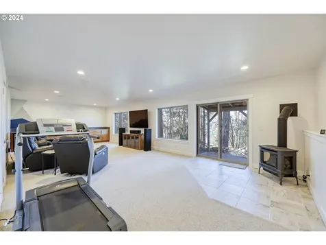 766 S 47th Place Springfield OR 97478