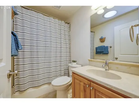 766 S 47th Place Springfield OR 97478