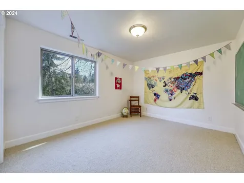 766 S 47th Place Springfield OR 97478