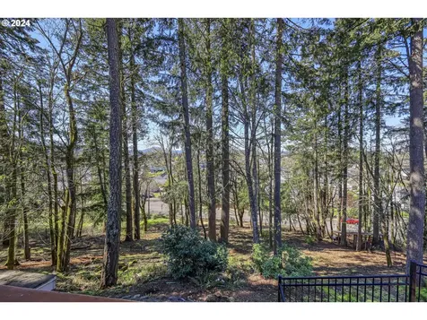 766 S 47th Place Springfield OR 97478