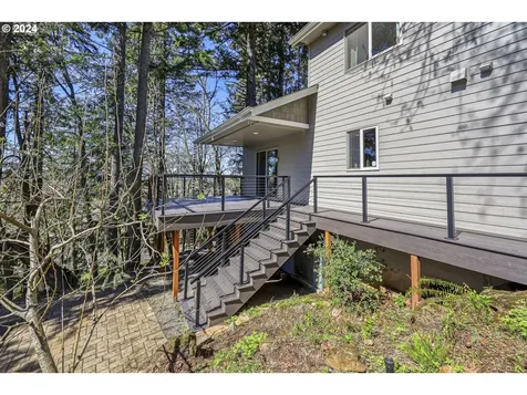 766 S 47th Place Springfield OR 97478