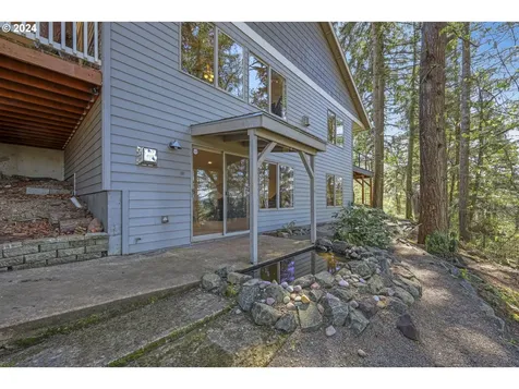 766 S 47th Place Springfield OR 97478