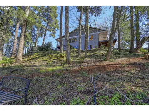 766 S 47th Place Springfield OR 97478