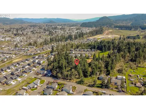 766 S 47th Place Springfield OR 97478