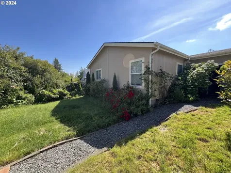 62 N Elliott Street Coquille OR 97423