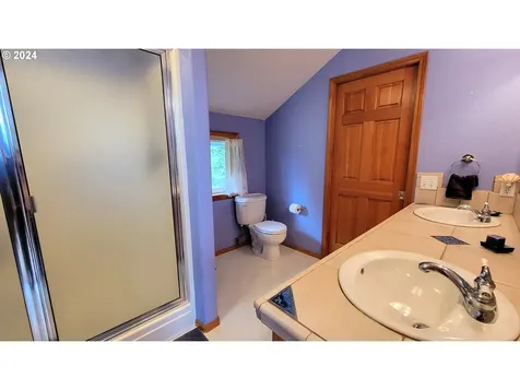 32633 Glaisyer Hill Road Cottage Grove OR 97424