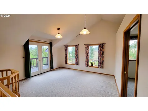 32633 Glaisyer Hill Road Cottage Grove OR 97424