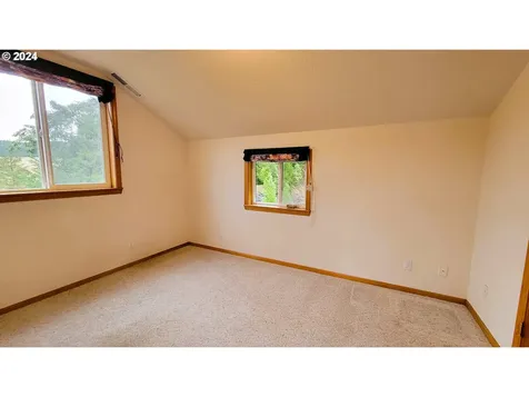 32633 Glaisyer Hill Road Cottage Grove OR 97424