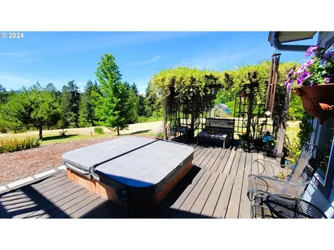 32633 Glaisyer Hill Road Cottage Grove OR 97424