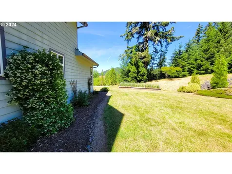 32633 Glaisyer Hill Road Cottage Grove OR 97424