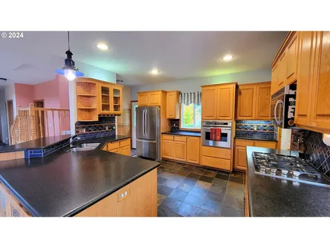 32633 Glaisyer Hill Road Cottage Grove OR 97424
