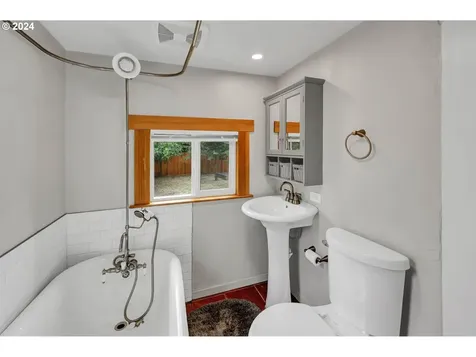 1378 W 11th Avenue Eugene OR 97402