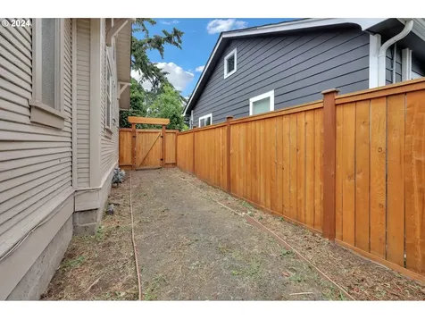 1378 W 11th Avenue Eugene OR 97402