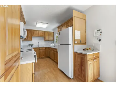 9222 N Fortune Avenue Portland OR 97203