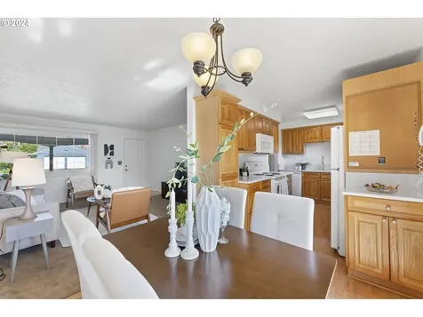 9222 N Fortune Avenue Portland OR 97203