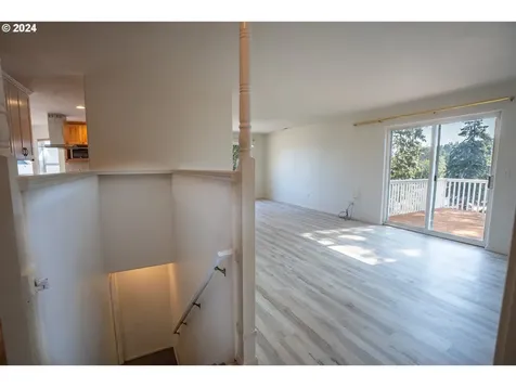 6955 Glacier Drive Springfield OR 97478