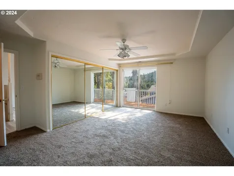 6955 Glacier Drive Springfield OR 97478