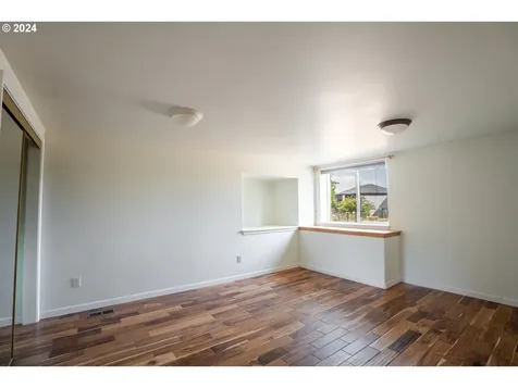 6955 Glacier Drive Springfield OR 97478