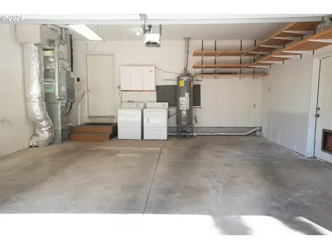 6955 Glacier Drive Springfield OR 97478