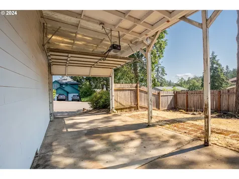 6955 Glacier Drive Springfield OR 97478