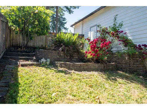 6955 Glacier Drive Springfield OR 97478