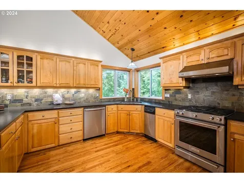 1111 NW 53rd Drive Portland OR 97210