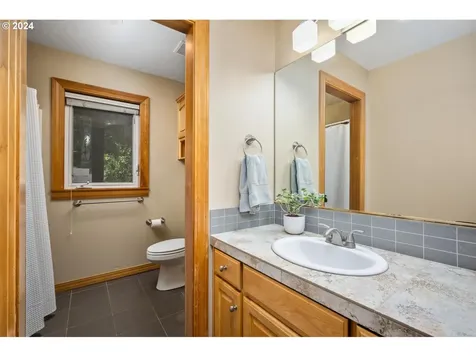 1111 NW 53rd Drive Portland OR 97210