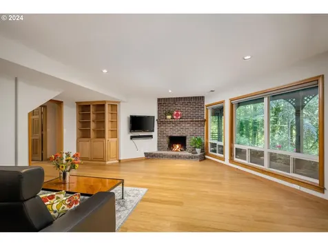 1111 NW 53rd Drive Portland OR 97210