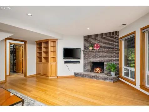 1111 NW 53rd Drive Portland OR 97210