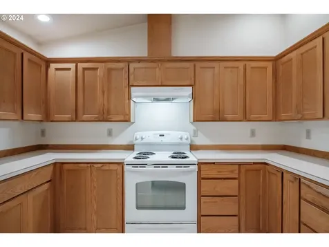 22 N 5th Street Lebanon OR 97355
