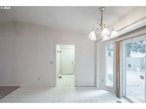 22 N 5th Street Lebanon OR 97355