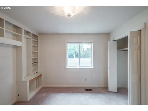 22 N 5th Street Lebanon OR 97355